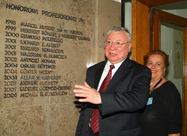 Generalow i zona 378.jpg